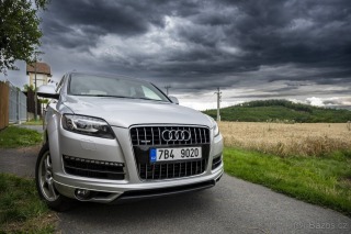 Audi Q7 3,0   tdi S line.