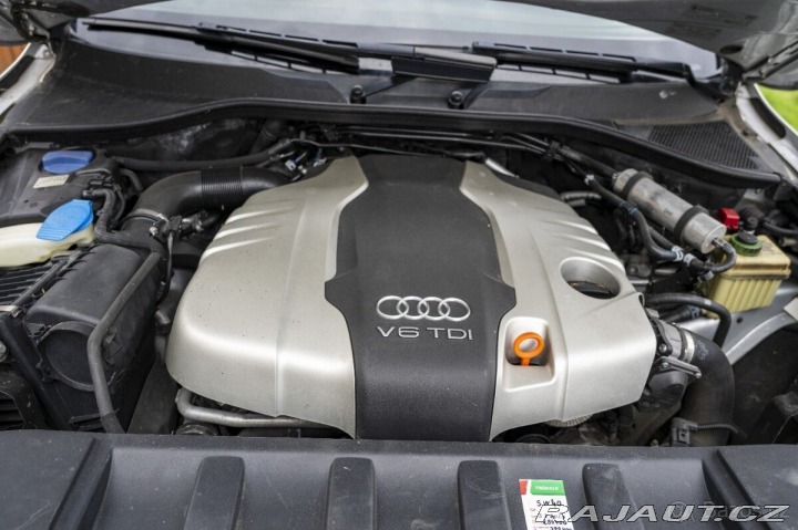 Audi Q7 3,0 tdi S line. 2011