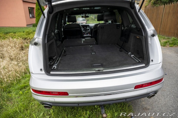 Audi Q7 3,0 tdi S line. 2011