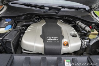 Audi Q7 3,0   tdi S line. 2011