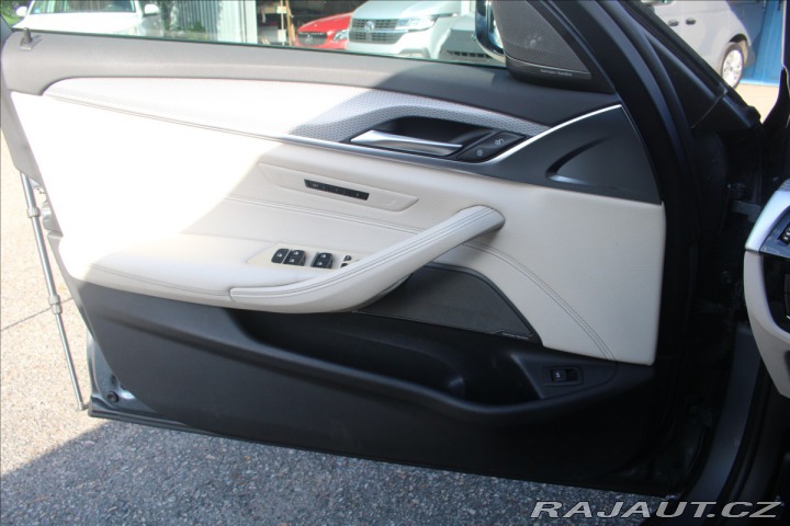 BMW 5 3,0 540d xDrive M Sport 2019