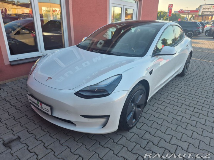 Tesla Model 3 Dual Motor AWD rezervace 2022