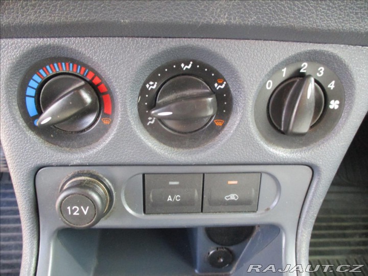 Ford Tourneo Connect 1,8 TDCi 81kw 5míst 2x šo 2013