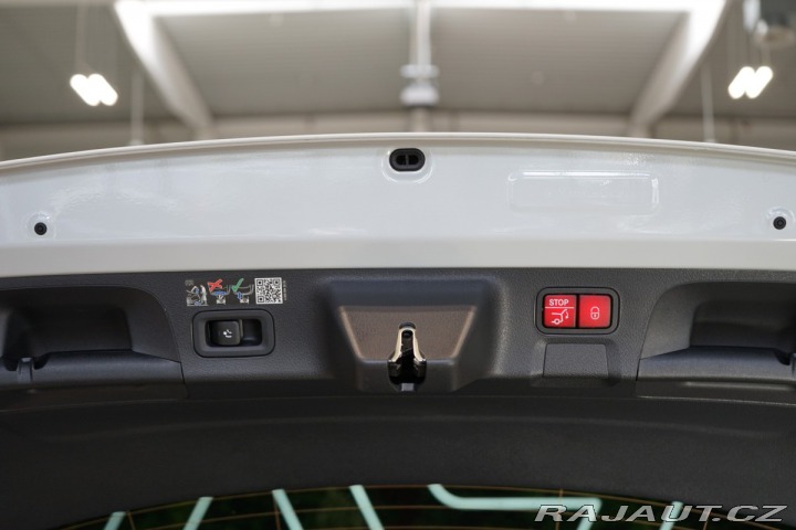 Mercedes-Benz CLA 200d*SB*TAŽNÉ*KAMERA*AMG* 2024