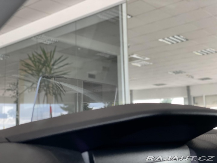 Citroën C4 1,2PT 130*AT*SHINE*Head-U 2023