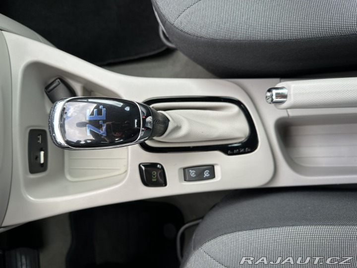 Renault ZOE 43kW 22KWH R240 INTENSE N 2015