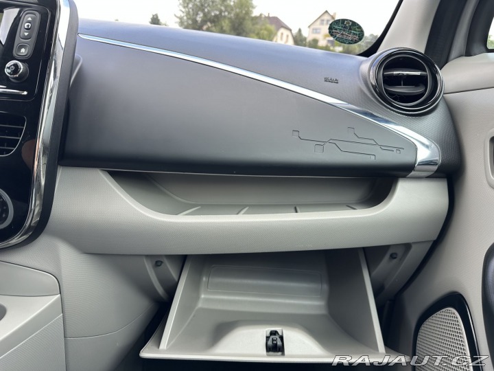 Renault ZOE 43kW 22KWH R240 INTENSE N 2015
