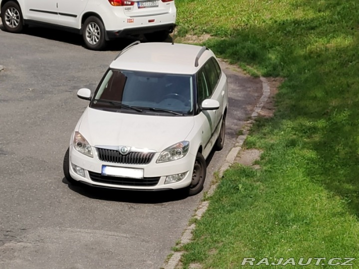 Škoda Fabia 2 kombi 1.6 TDI Elegance 2011