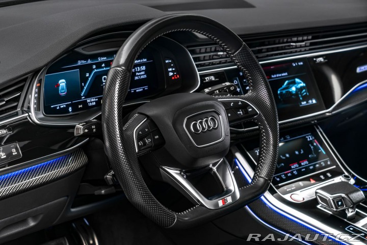 Audi SQ8 TDI Vzduch LED Pano B& 2020