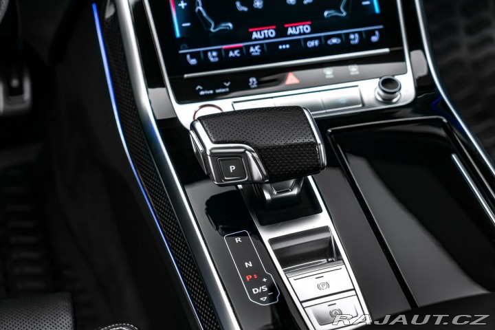 Audi SQ8 TDI Vzduch LED Pano B& 2020