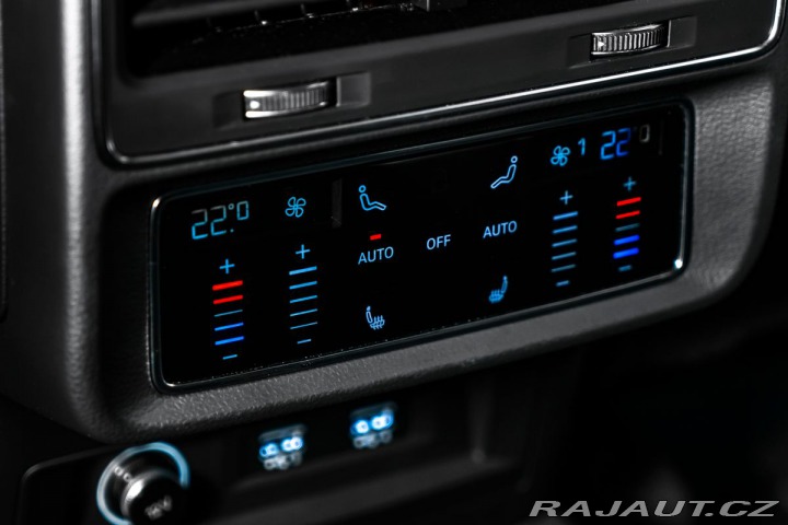 Audi SQ8 TDI Vzduch LED Pano B& 2020