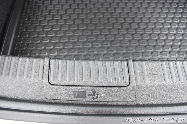 Škoda Superb TDI 147 4x4*TAŽNÉ*DPH*ČR 2023