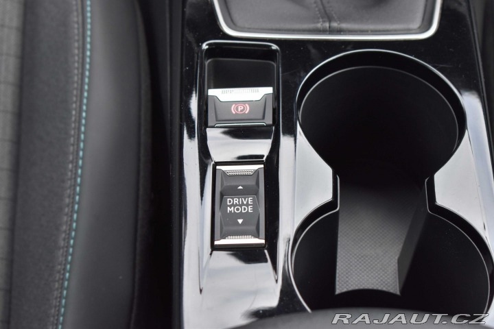 Peugeot 2008 1.5 BlueHDi*TAŽNÉ*REZERVA 2021