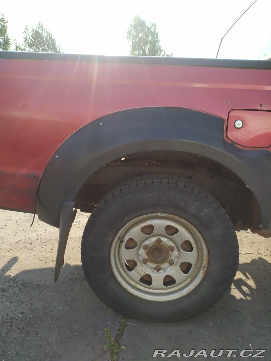 Nissan Ostatní modely D22N 2011