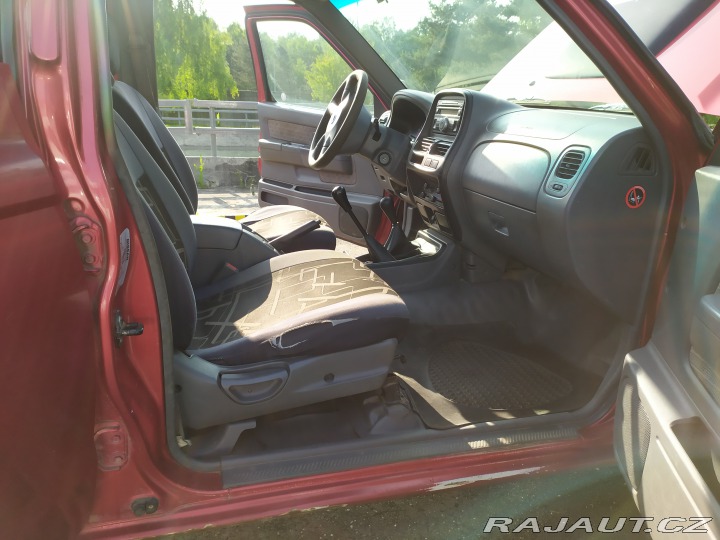 Nissan Ostatní modely D22N 2011