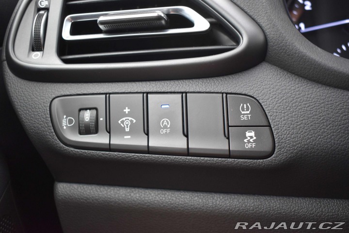 Hyundai i30 1.5 T-GDI ZÁRUKA*DPH*ČR 1 2023