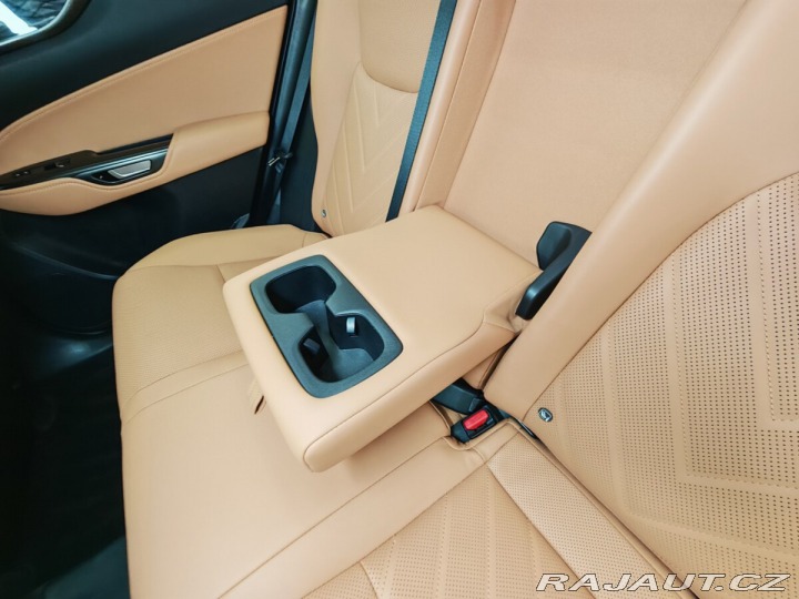 Lexus Ostatní modely NX 450h plus 450h+ Plug-in Hybrid 4x4 2023