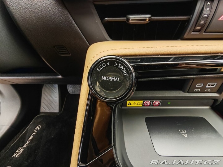 Lexus Ostatní modely NX 450h plus 450h+ Plug-in Hybrid 4x4 2023