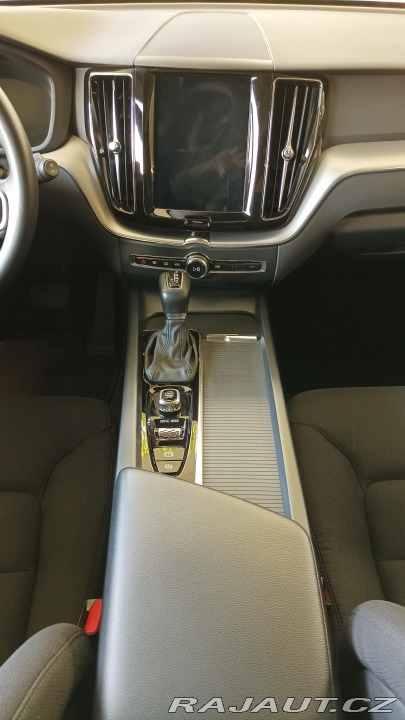 Volvo XC60 T4 Momentum 2020