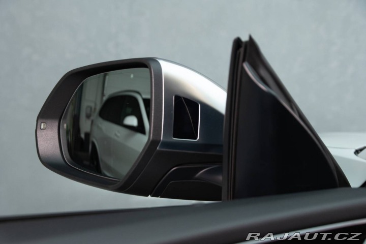 Audi SQ8  2021