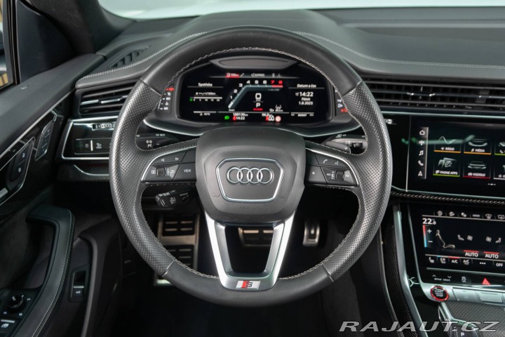 Audi SQ8  2021