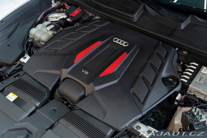 Audi SQ8  2021