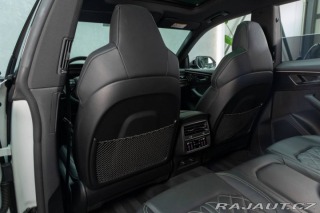 Audi SQ8  2021