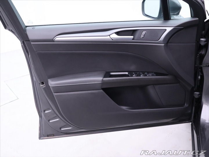 Ford Mondeo 2,0 TDCI 132kW Aut CZ Tit 2015
