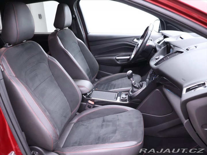 Ford Kuga 1,5 EB 110kW ST-Line Navi 2018