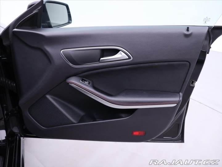 Mercedes-Benz CLA 2,1 220d Aut. AMG pack Ků 2014