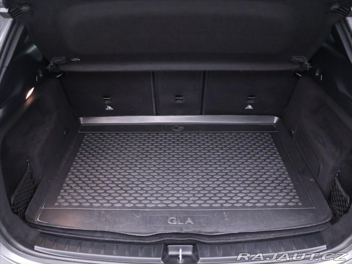 Mercedes-Benz GLA 2,0 220d 140kW 4Matic CZ 2020