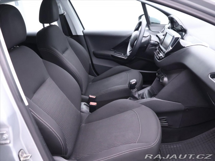 Peugeot 208 1,2 PT 60kW CZ Klima 1.Ma 2017