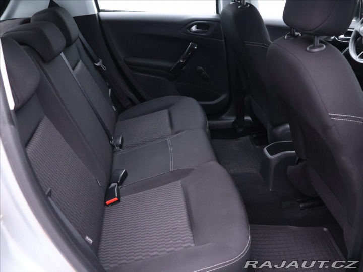 Peugeot 208 1,2 PT 60kW CZ Klima 1.Ma 2017