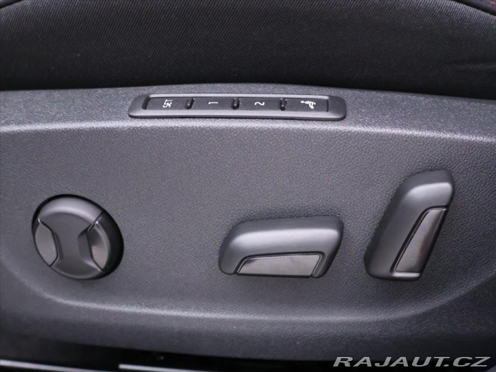 Škoda Octavia 2,0 TSI 180kW RS DSG COMB 2023