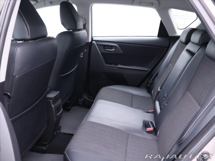 Toyota Auris 1,6 VVT-i Executive Xenon 2013