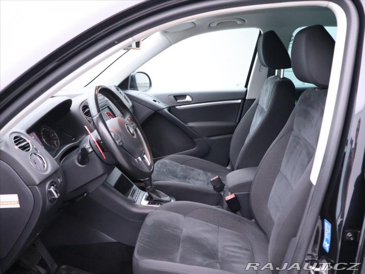 Volkswagen Tiguan 2,0 TDI DSG 4M CZ Sport-S 2012
