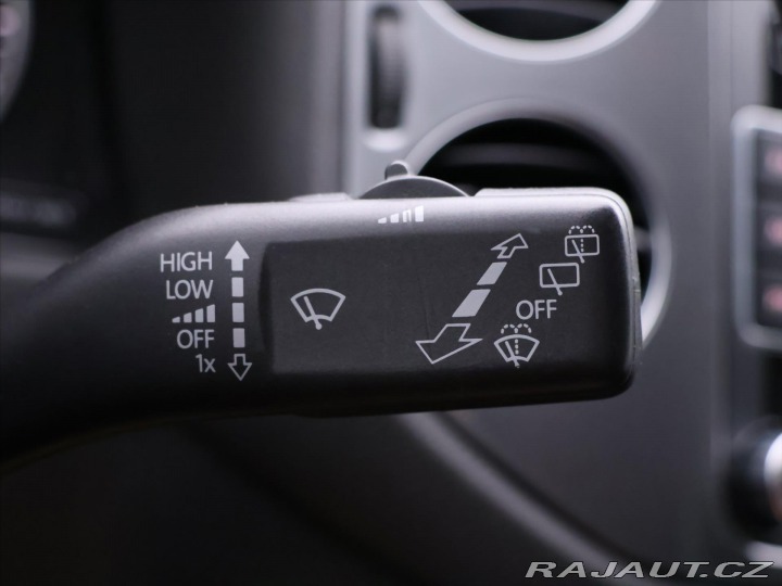 Volkswagen Tiguan 2,0 TDI DSG 4M CZ Sport-S 2012