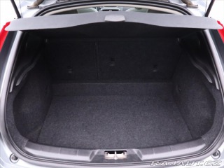 Volvo V40 2,0 D2 88kW Summum Navi K 2015