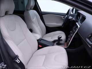 Volvo V40 2,0 D2 88kW Summum Navi K 2015