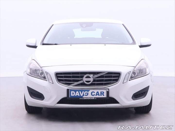 Volvo V60 2,0 D3 120kW klima CZ 2011