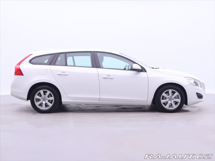 Volvo V60 2,0 D3 120kW klima CZ 2011