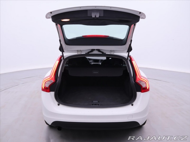 Volvo V60 2,0 D3 120kW klima CZ 2011