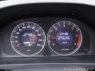 Volvo V60 2,0 D3 120kW klima CZ 2011