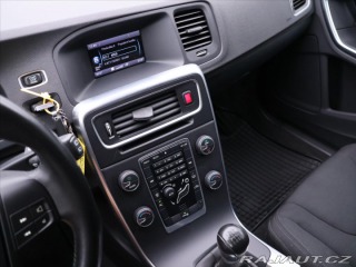Volvo V60 2,0 D3 120kW klima CZ 2011