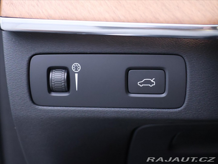 Volvo XC90 2,0 B5 173kW Kůže 4x4 CZ 2022
