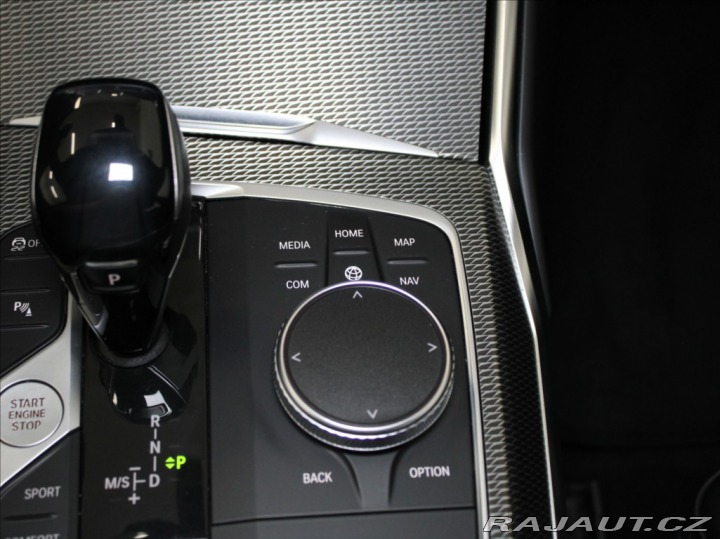 BMW 3 3,0 M340d H/K DCC Paměť L 2021