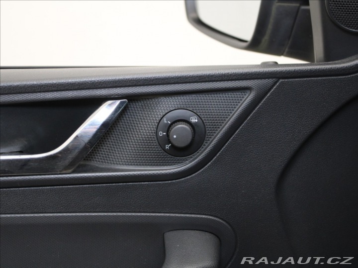 Škoda Rapid 1,2 TSi 77kW 1.maj.ČR 157 2015