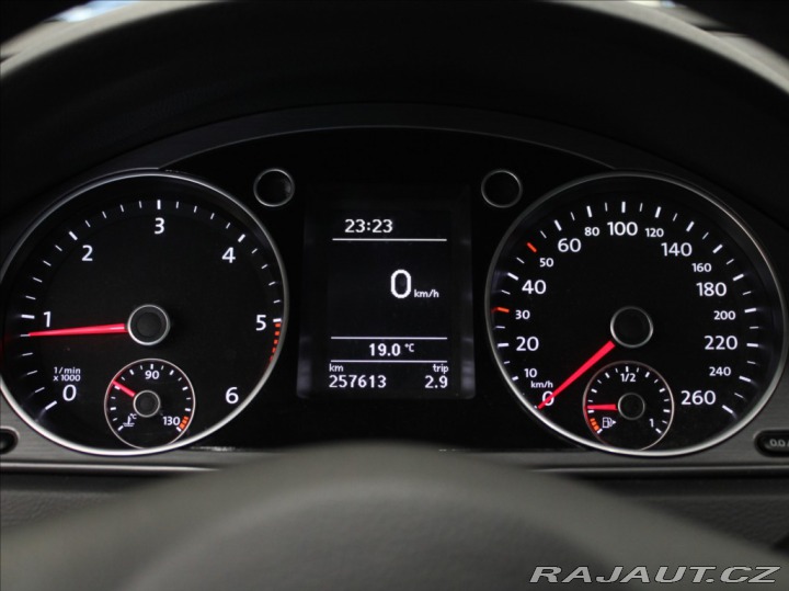 Volkswagen Passat 2,0 TDi 103kW MT 2.maj.ČR 2012