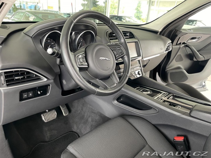 Jaguar F-Pace 20d AWD*132kW*Navi*Kamer* 2019