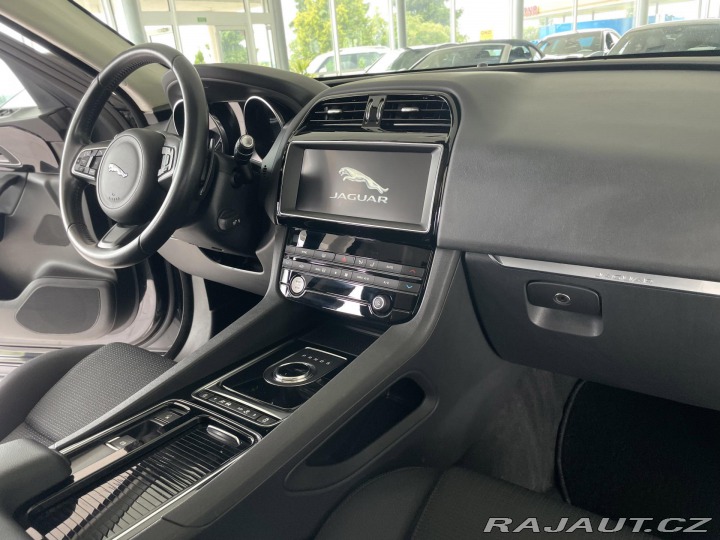 Jaguar F-Pace 20d AWD*132kW*Navi*Kamer* 2019